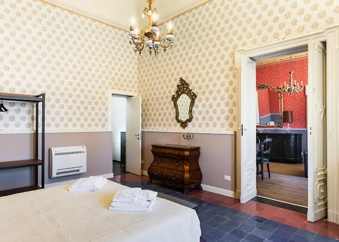 Palazzo Giangreco Luxury 4* アヴォラ