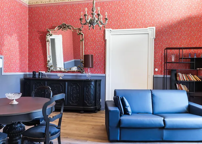 Palazzo Giangreco Luxury ベッド・アンド・ブレックファスト アヴォラ
