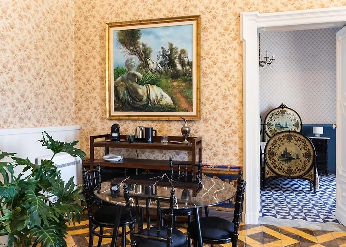 Palazzo Giangreco Luxury 4* アヴォラ
